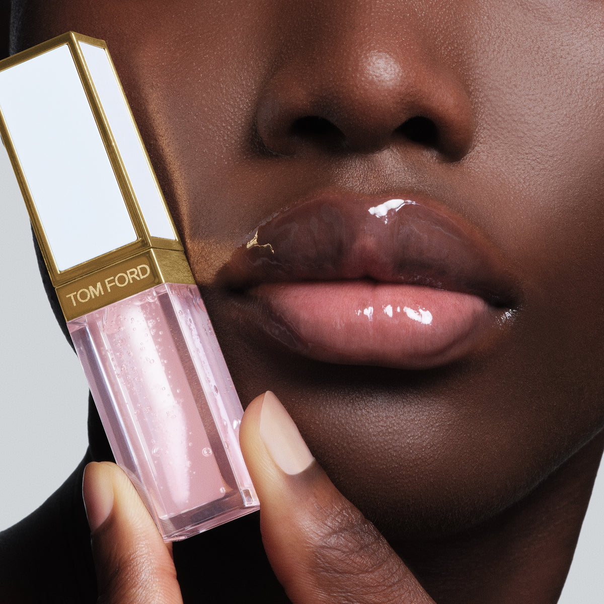 Soleil Hydrating Lip Oil, 6.0 ml, 01 Bare Beach, 01, Model, deep
