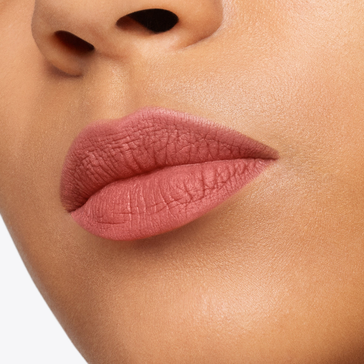 Runway Liquid Lip Color Matte, 6.0 ml, 136 Rose Extrait, 136, Model, medium