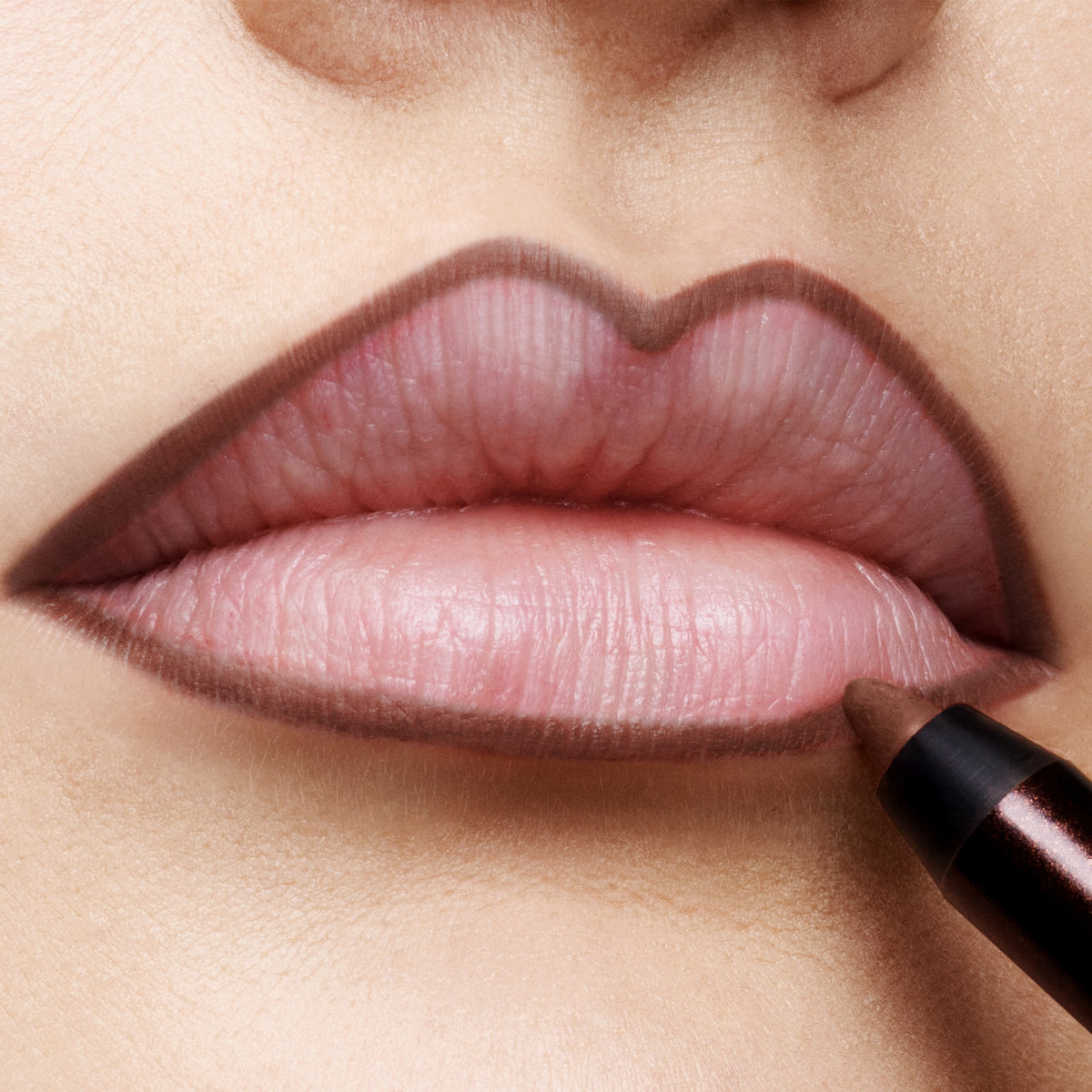 Lip Pencil, 1.2 g, 104 Loves Attention, 104, Model, light
